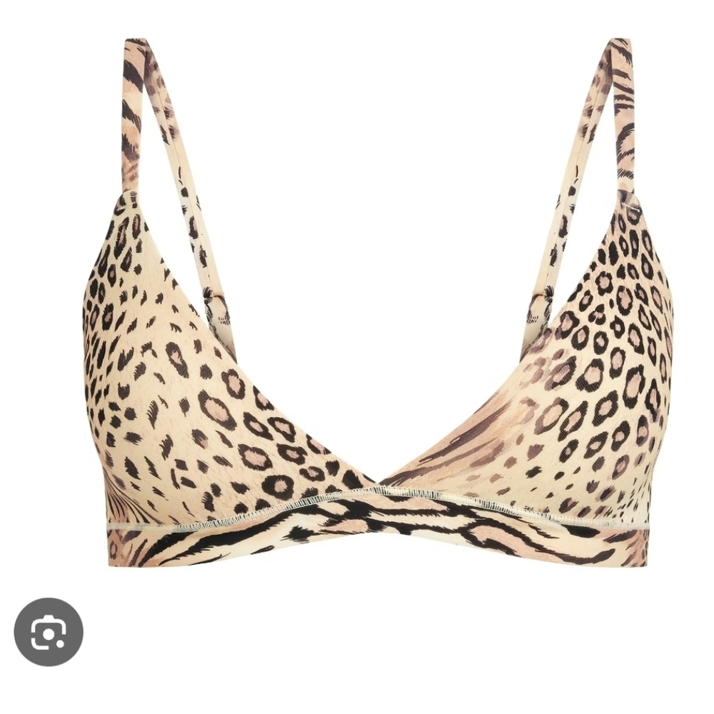 SKIMS FITS EVERYBODY TRIANGLE BRALETTE IN SAND MULTI ANIMAL  /SZ:LARGE